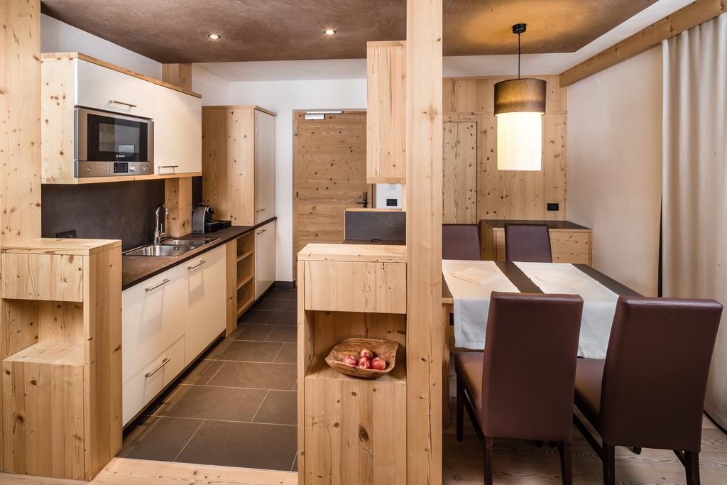 Lagacio Hotel Mountain Residence San Cassiano  Exterior photo
